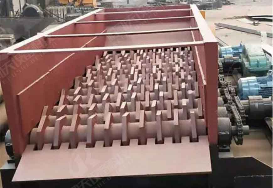 Mud and stone separator